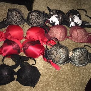 32D VS push-up bra bundle